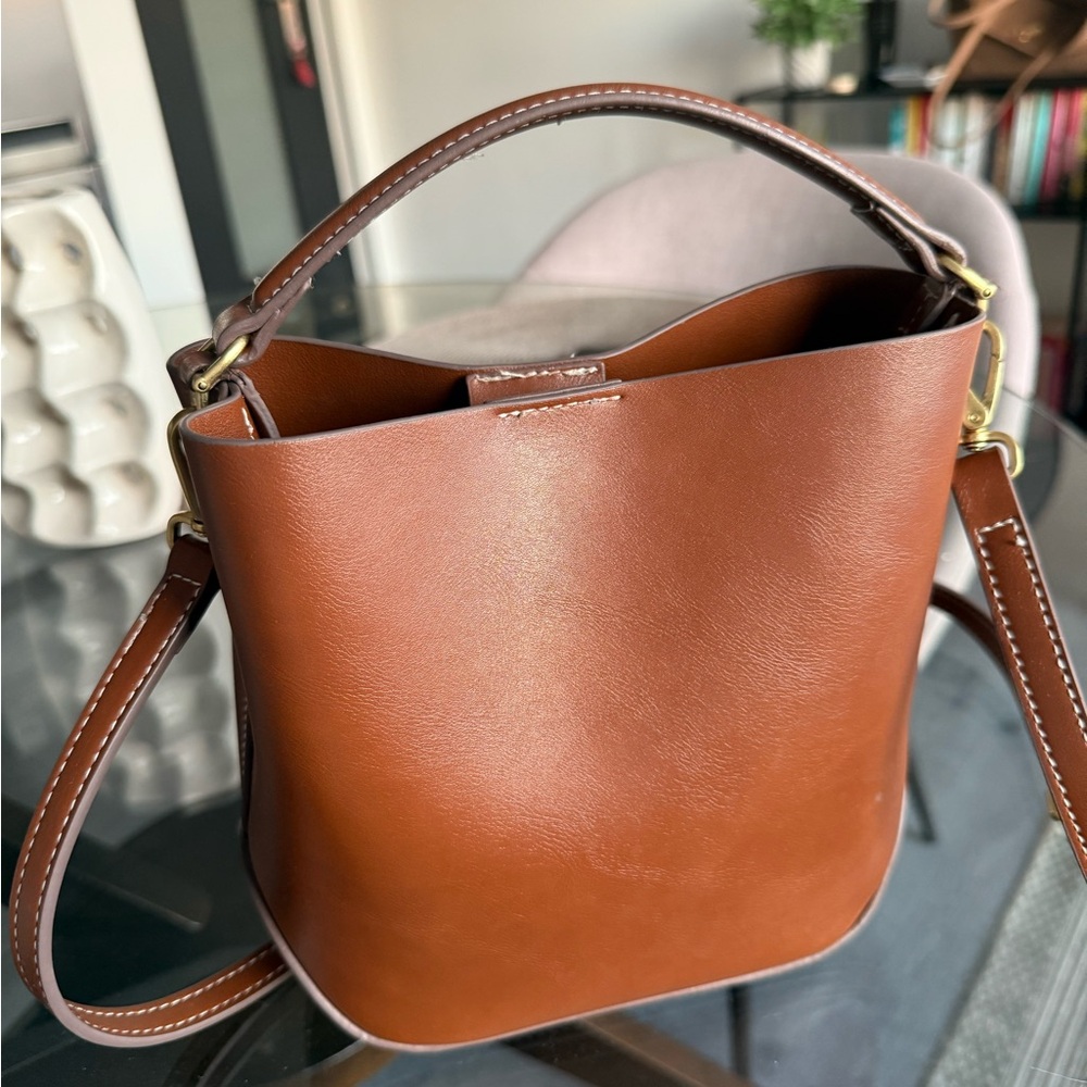 Mango Brown Leather Bucket Shoulder Bag with Gold Lock - Picture 2 of 7